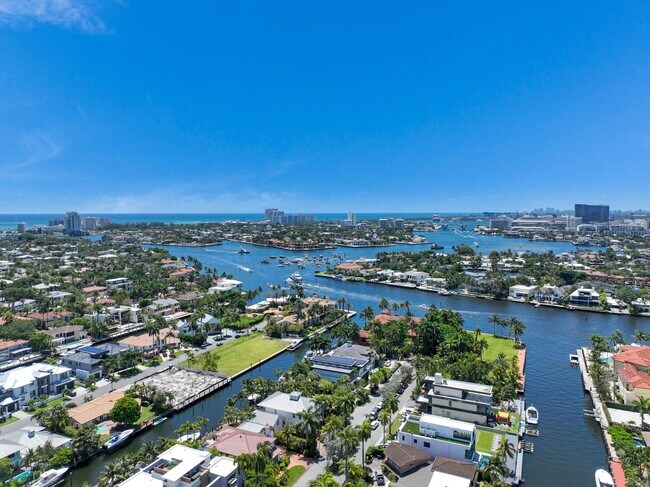 Building Photo - 1770 E Las Olas Blvd