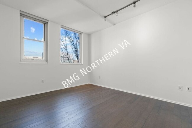 Building Photo - 3409 Wilson Blvd