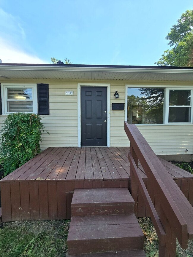 Building Photo - YOU CAN STOP YOUR SEARCH! Jeffersontown / Jtown Rental with 3 Bedrooms, 1 Full Baths, Ranch, 1 Ca...