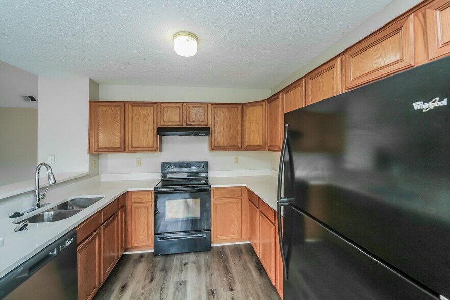 Building Photo - 7107 Puddin Ln