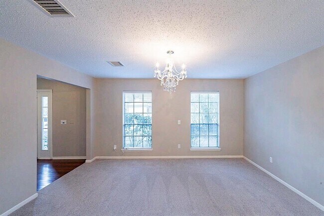 Building Photo - 75 Breezy Point Pl