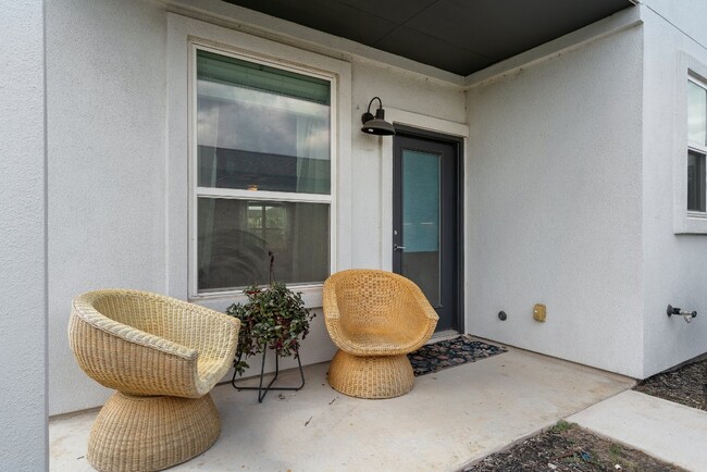 Building Photo - 5317 Baythorne Dr