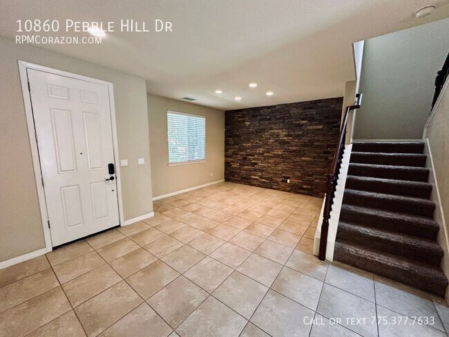 Building Photo - 10860 Pebble Hill Dr