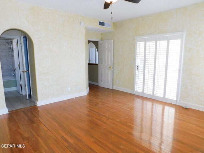 Building Photo - 917 Tecate Pl