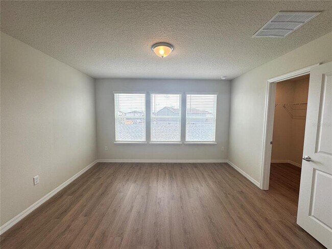 Building Photo - 4568 Maple Waltz
