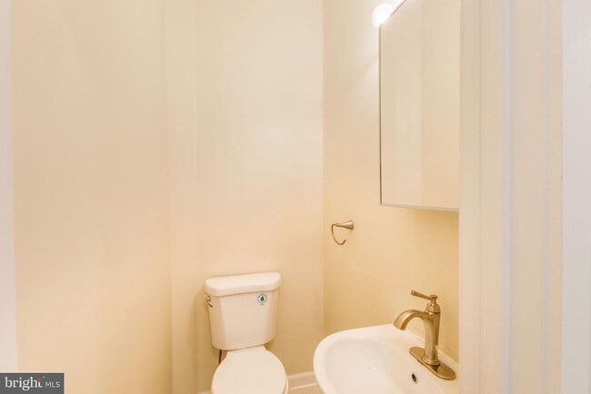 Building Photo - 2231 Orem Ave