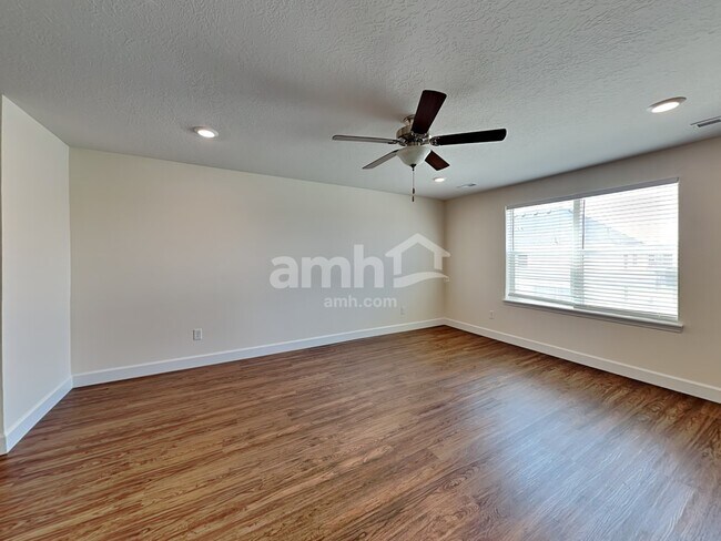 Building Photo - 2286 E Tumbleweed Rd