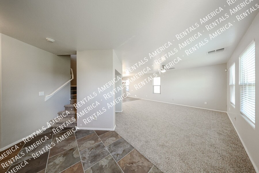 Building Photo - 2665 E Bart St