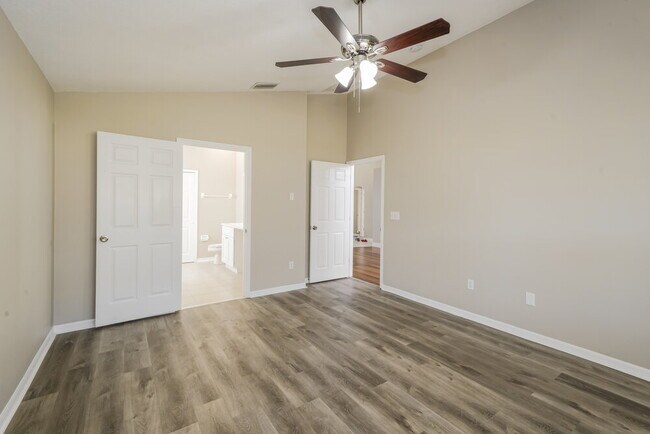 Building Photo - 34406 Smart Dr