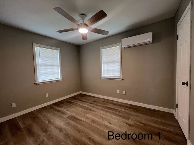 Building Photo - 241 Orange St