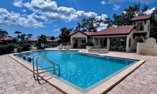 Building Photo - 230 Laurel Hollow Dr