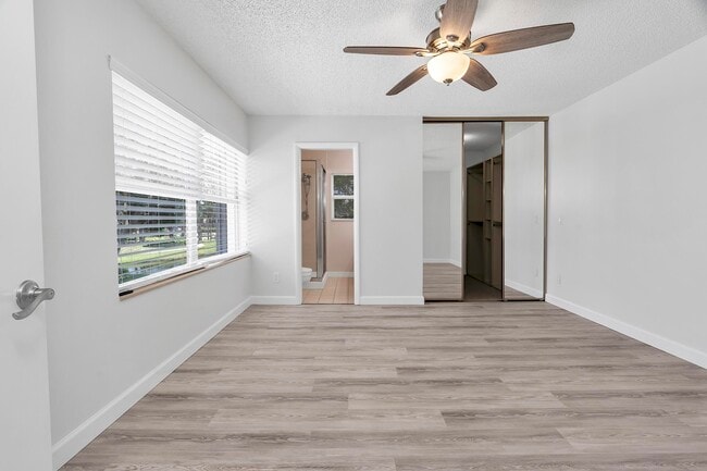 Building Photo - 8159 Andover Ct