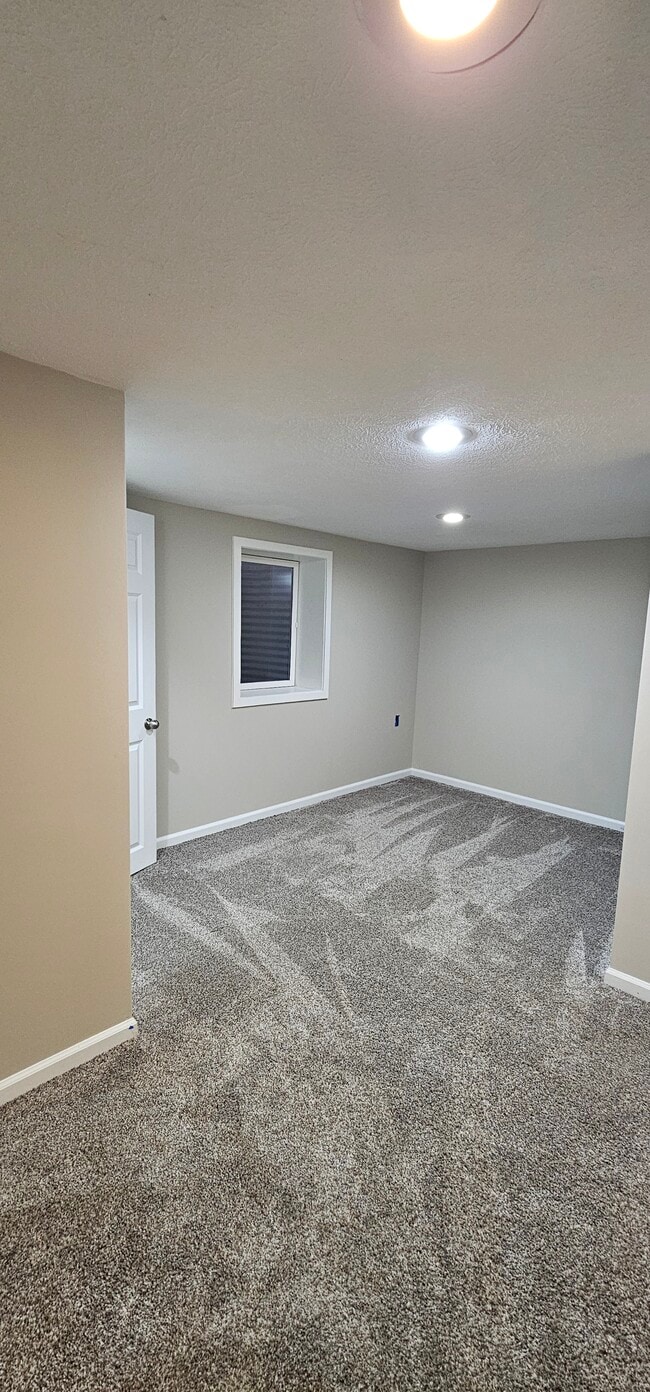 Building Photo - 7501 Walnut Ave