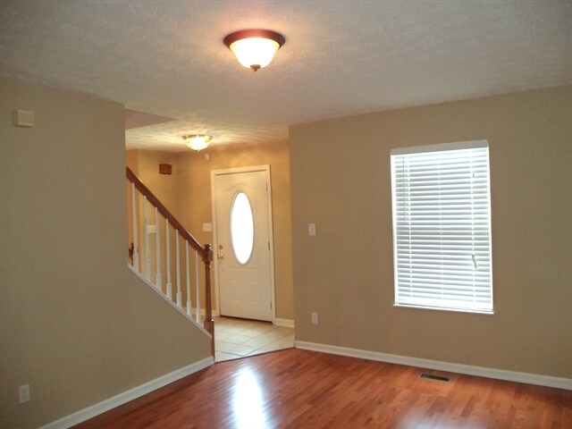 Building Photo - 5942 Katrina Ln