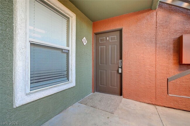 Building Photo - 8101 W Flamingo Rd