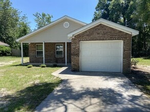 Building Photo - 59 Concord Rd