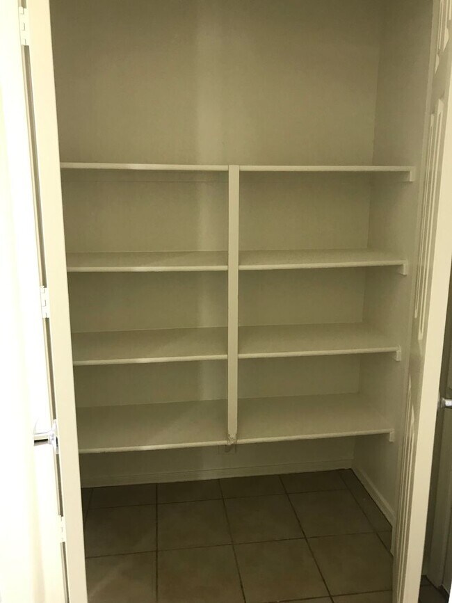 Building Photo - 1 month free rent if rented before New Years Day! Spacious 3br Home in Cortessa $1,899.00