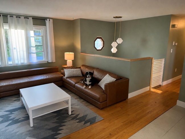 Building Photo - Spacious Mountain View Home in Sugar Loaf – Pet Friendly & Move-In Ready