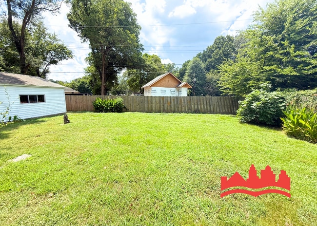 Building Photo - 1545 Duke Rd