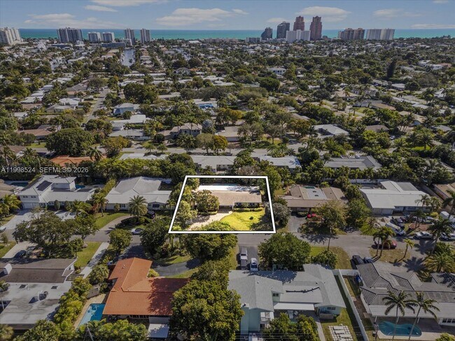 Building Photo - 2648 NE 26th Ave