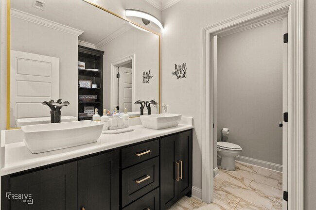 Building Photo - 440 LEGACY Pl