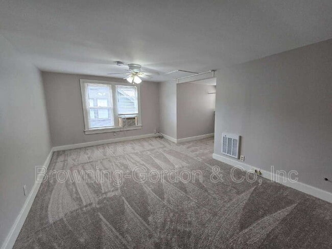 Building Photo - 2803 W Linden Ave