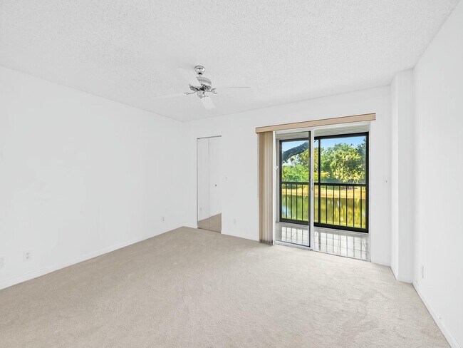 Building Photo - 7321 Amberly Ln