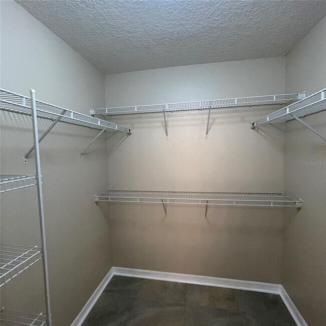 Building Photo - 2317 Walnut Canyon Dr