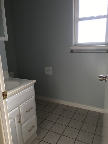 Building Photo - 551 59th Street