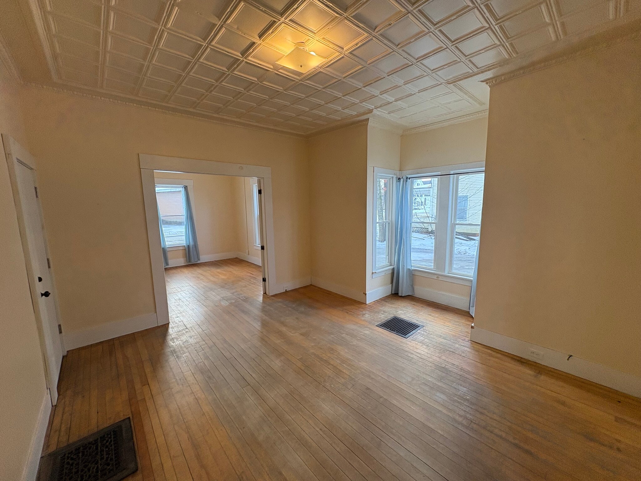 Building Photo - 165 Church St