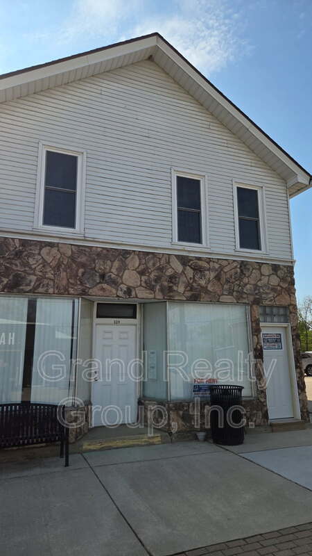 Building Photo - 127 Cedar Ave