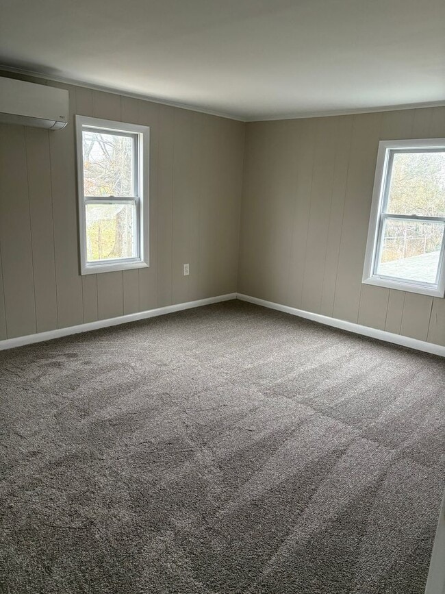 Building Photo - 1878 Spring Rd