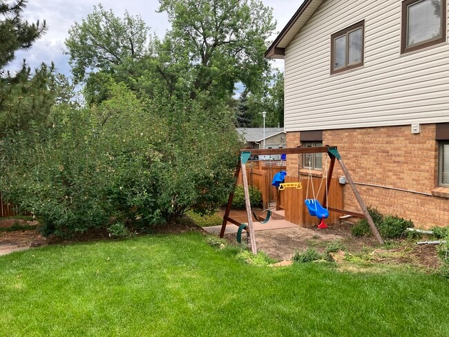 Building Photo - 1478 S Moline St