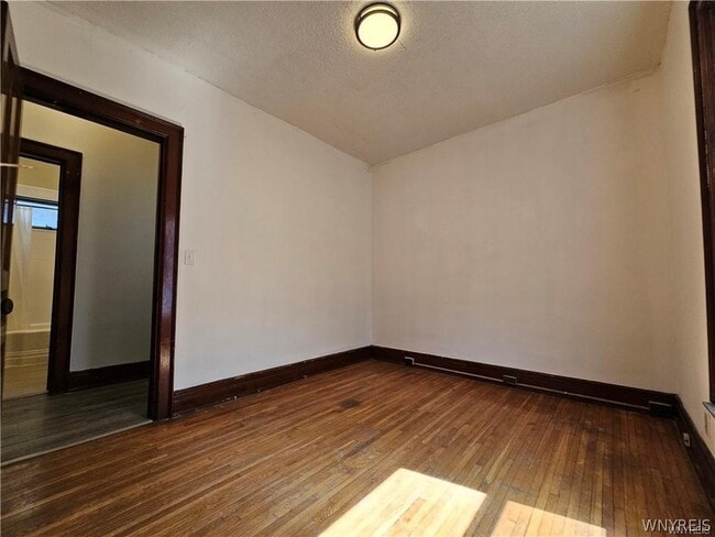 Building Photo - 891 Richmond Ave