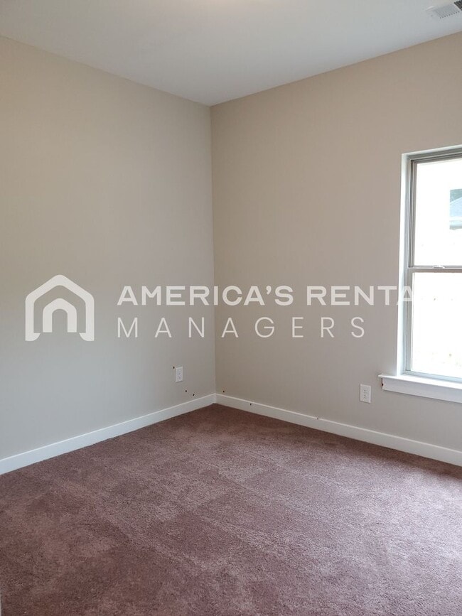 Building Photo - Spacious home for Rent in Clanton, AL!! Available to View with 48 Hour Notice!!! COMING SOON!!