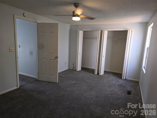 Building Photo - 5115 Fair Wind Ln