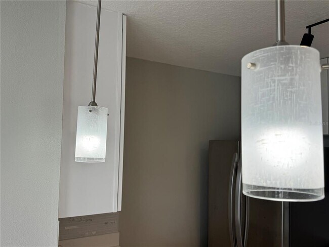 Building Photo - 2569 Grassy Point Dr