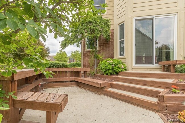 Building Photo - 24084 Westmont Dr