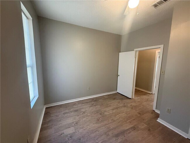 Building Photo - 36 Gulf St