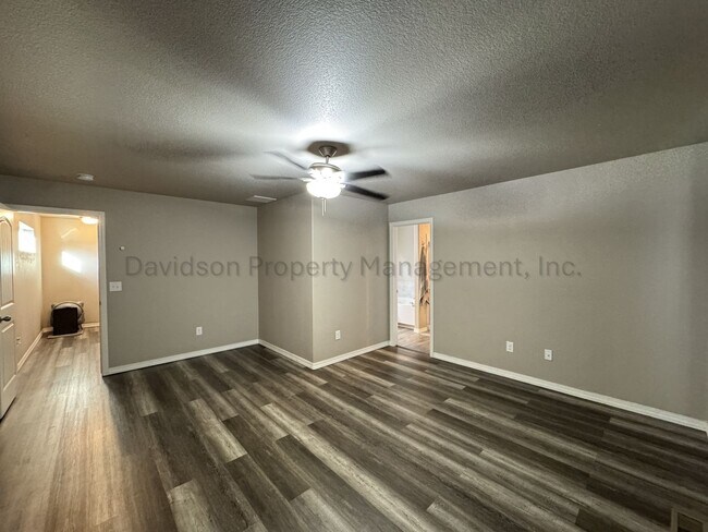 Building Photo - 10701 Traders Pkwy