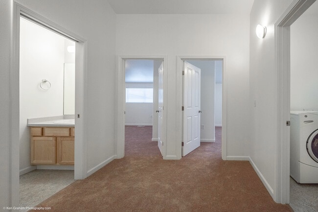 Building Photo - 2013 Salmonberry Pl