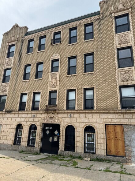 Building Photo - 1553 W 94th St