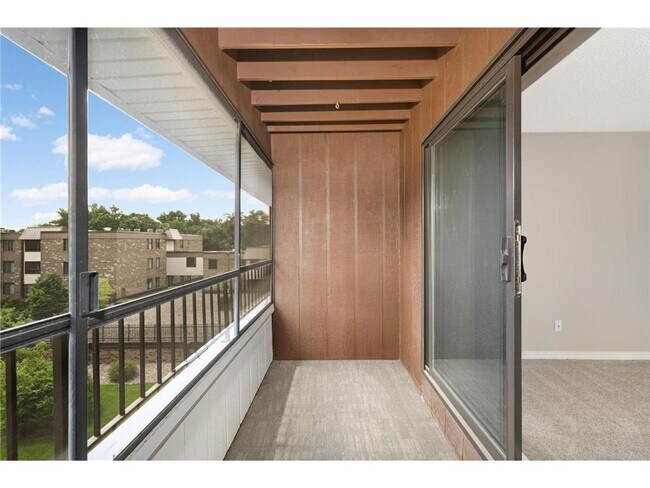 Building Photo - 7500 Cahill Rd