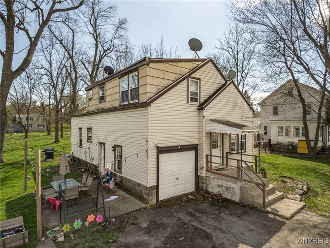 Primary Photo - 8521 Sheridan Dr