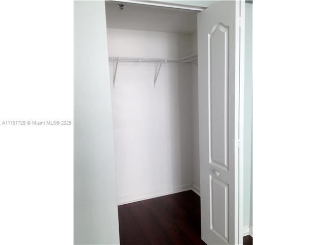 Building Photo - 1200 Brickell Bay Dr