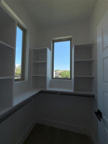 Building Photo - 5508 Mesa Cir