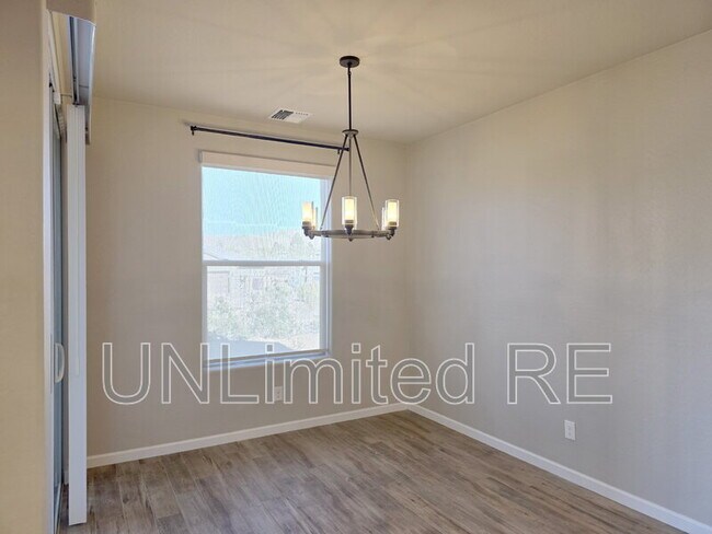 Building Photo - 308 Spirit Cir