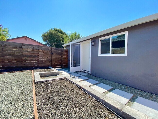 Primary Photo - 1407 Vale Ave
