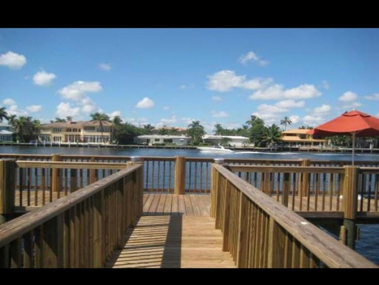 Building Photo - 3594 S Ocean Blvd