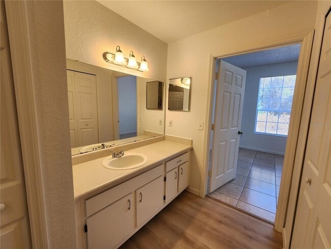 Building Photo - 13037 Mulberry Park Dr